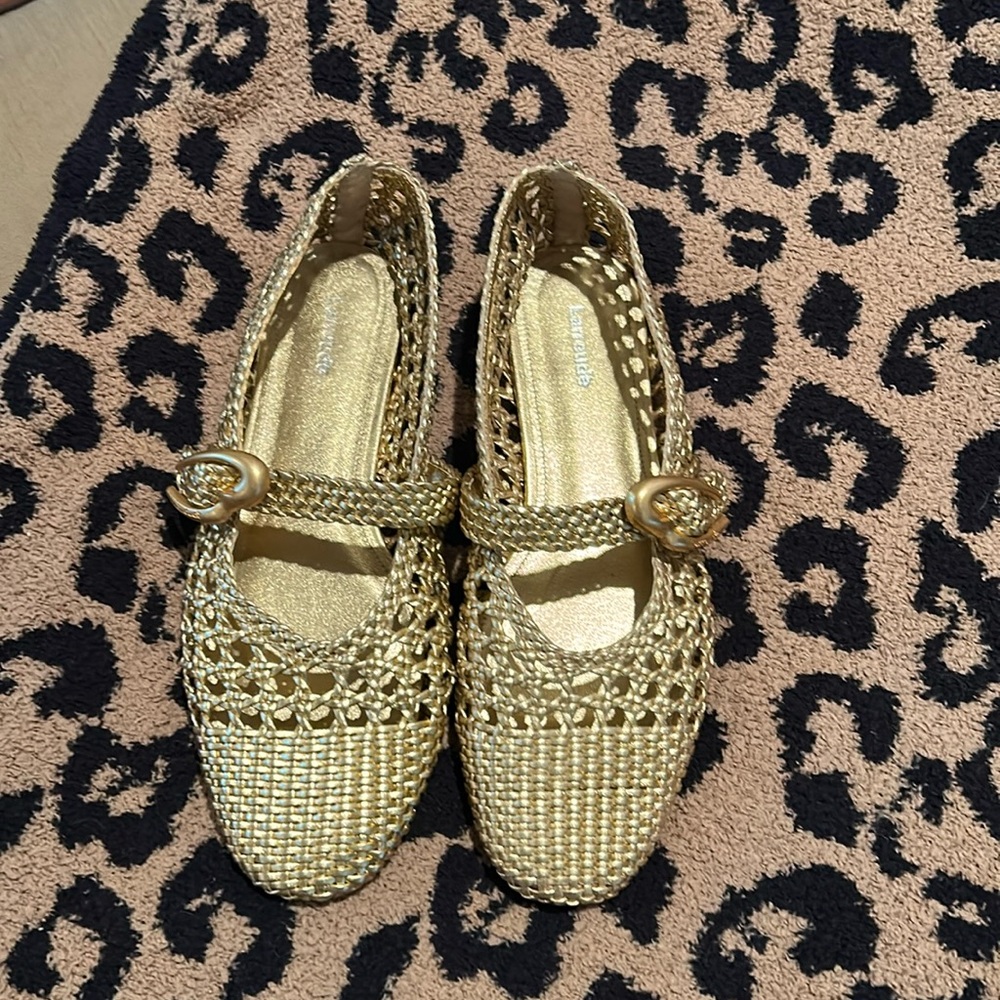 Verona Macrame Ballet Flat In Gold Metallic Leather
Larroudé